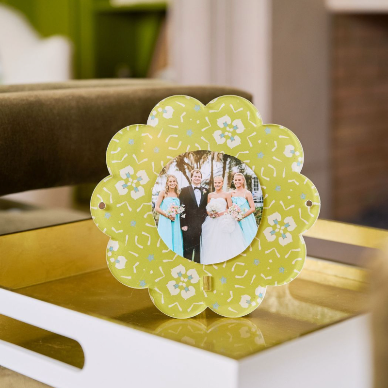 Dorset Garden Green Acrylic Picture Frame, Round